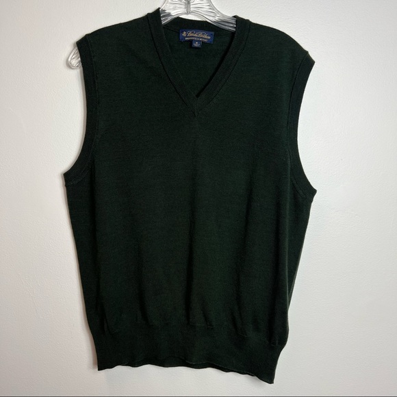 MENS BROOKS BROTHERS MERINO WOOL SWEATER VEST SIZE M